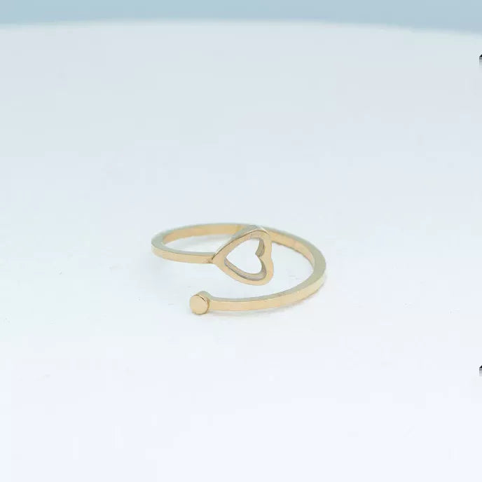 Ada Gold Heart Ring Product Shot