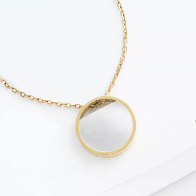 Iris Mother-of-Pearl Necklace Product Shot