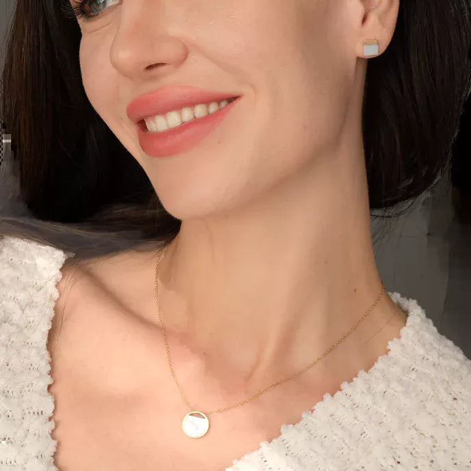 Iris Mother-of-Pearl Necklace Model Shot