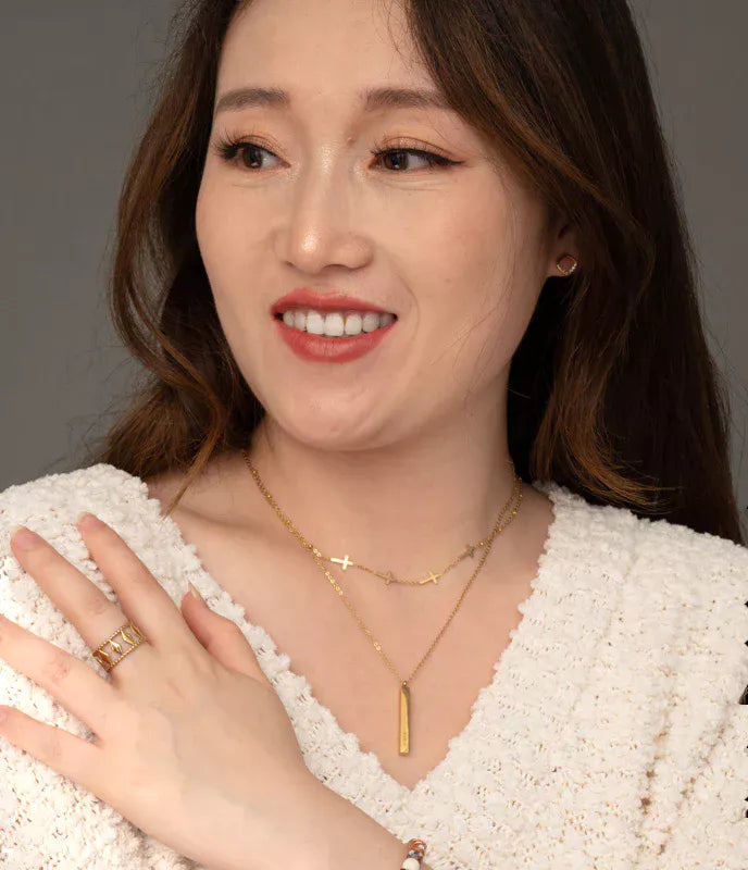 Sparrow Gold Necklace Model Shot