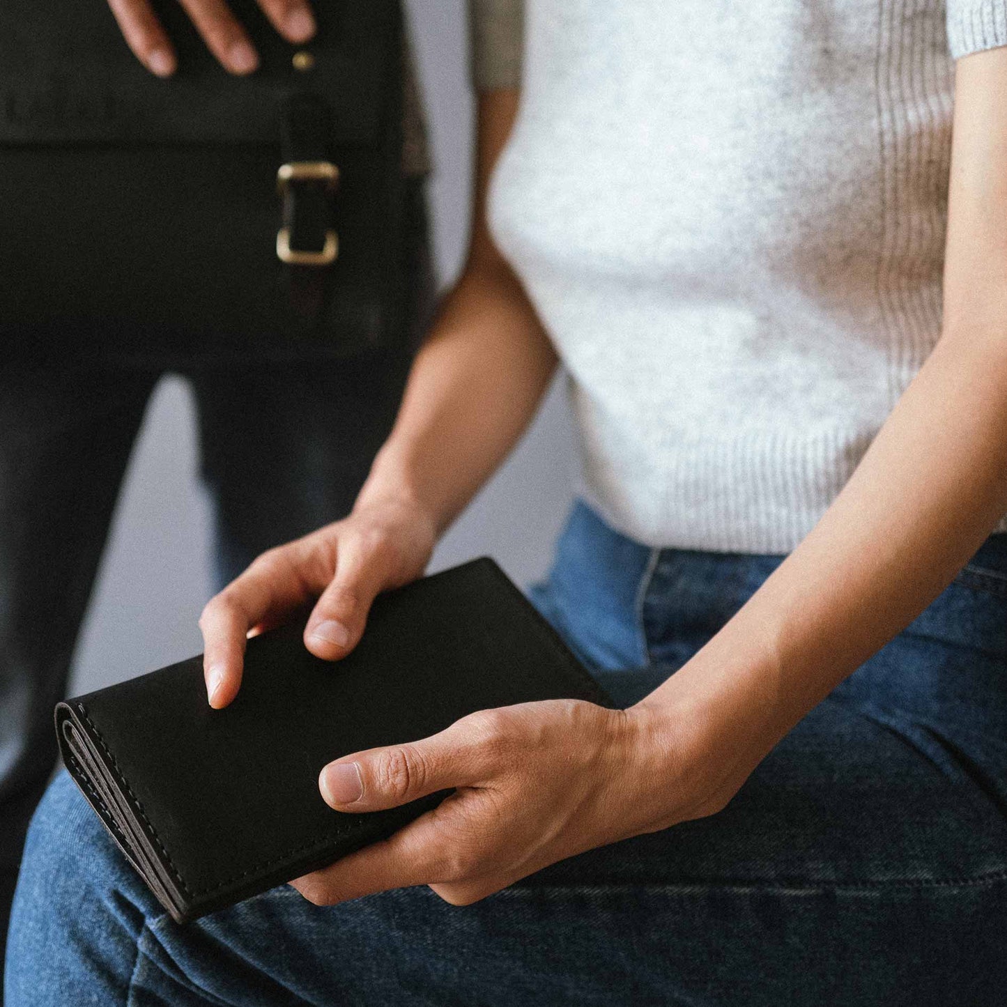 The Alongsider Wallet - Black