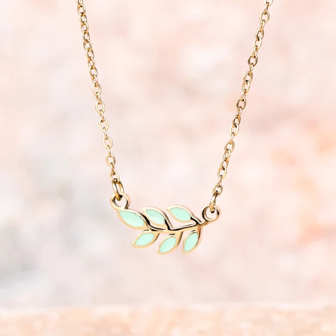 Rowen Leaf Necklace in Mint