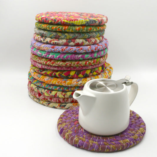 Sari Trivet - Medium (22cm)