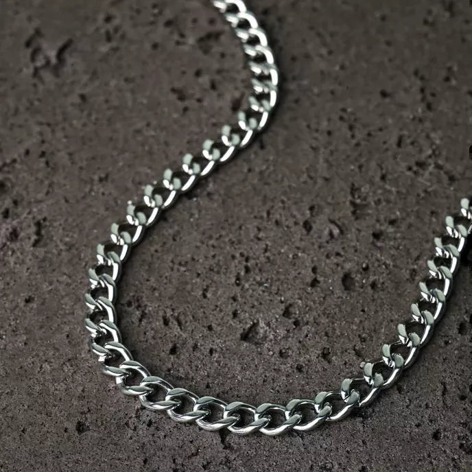 Linked Curb Chain in Stainless Steel