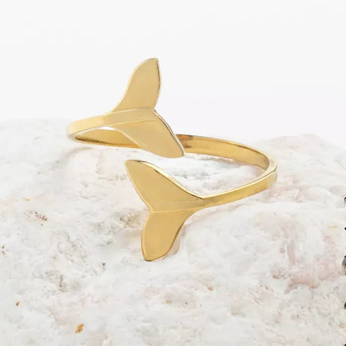 Whale Tale Wrap Ring in Gold