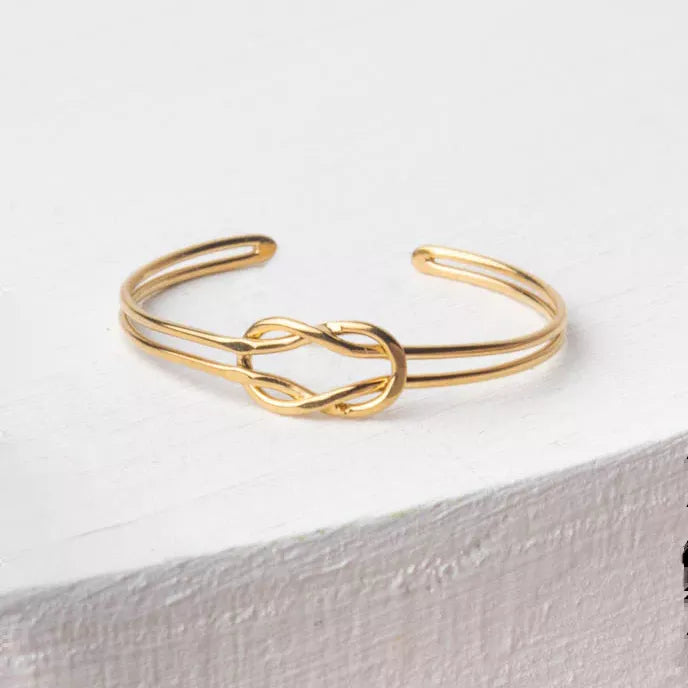 Deboroah Knot Gold Ring Product Shot